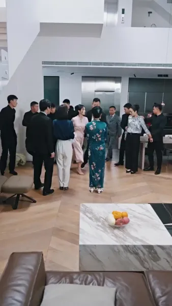 ขอโทษนะ ฉันเป็นลูกเศรษฐีจ้ะ