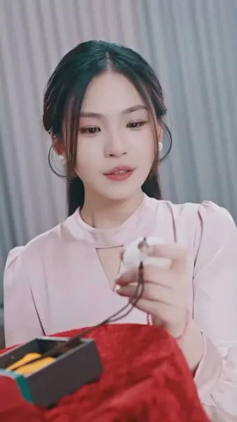 ขอโทษนะ ฉันเป็นลูกเศรษฐีจ้ะ