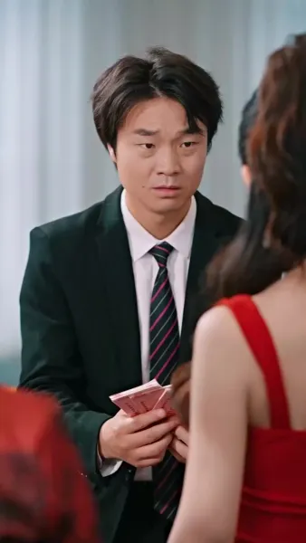 ขอโทษนะ ฉันเป็นลูกเศรษฐีจ้ะ