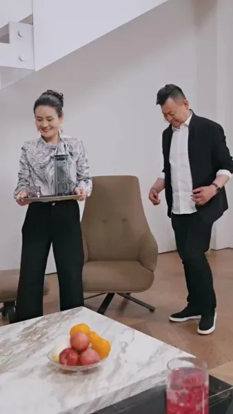 ขอโทษนะ ฉันเป็นลูกเศรษฐีจ้ะ