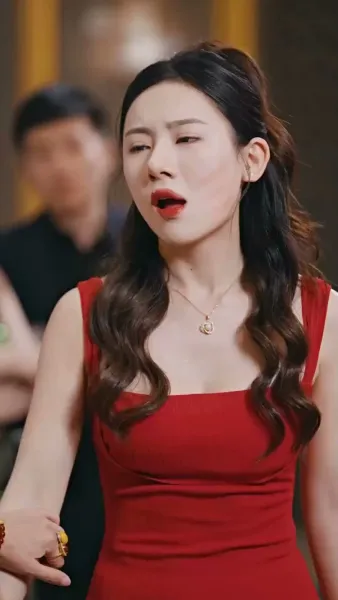 ขอโทษนะ ฉันเป็นลูกเศรษฐีจ้ะ