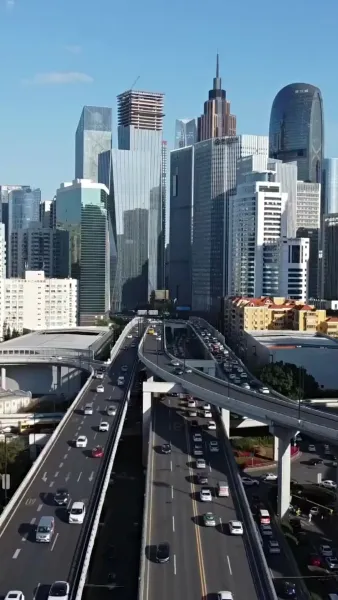 ขอโทษนะ ฉันเป็นลูกเศรษฐีจ้ะ