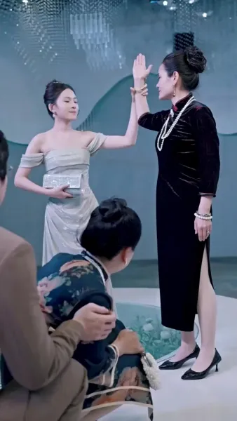 ขอโทษนะ ฉันเป็นลูกเศรษฐีจ้ะ