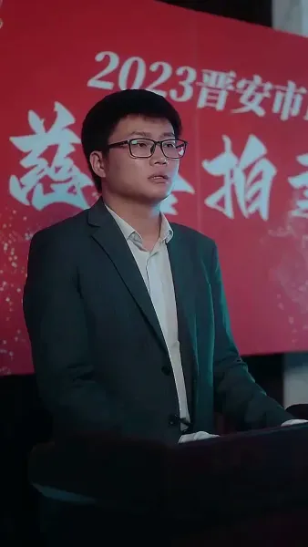 หลังจากการหย่าร้าง ชายคนเก่าขอแต่งงานอีกครั้งในภาวะที่ร้องไห้