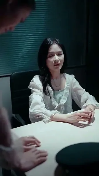 หลังจากการหย่าร้าง ชายคนเก่าขอแต่งงานอีกครั้งในภาวะที่ร้องไห้