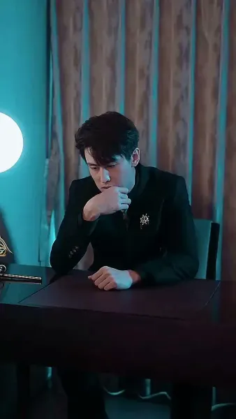 หลังจากการหย่าร้าง ชายคนเก่าขอแต่งงานอีกครั้งในภาวะที่ร้องไห้