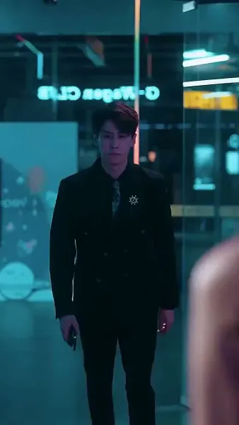 หลังจากการหย่าร้าง ชายคนเก่าขอแต่งงานอีกครั้งในภาวะที่ร้องไห้