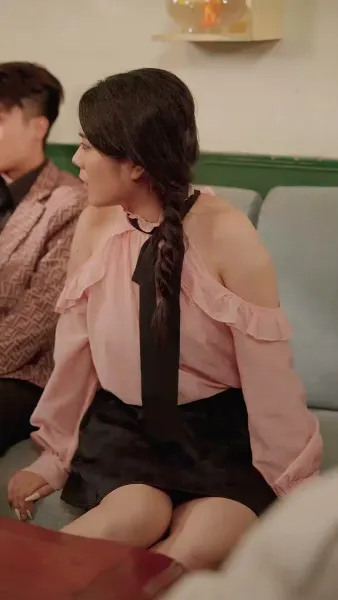 (พากย์เสียง) ความมืดใต้ดวงอาทิตย์