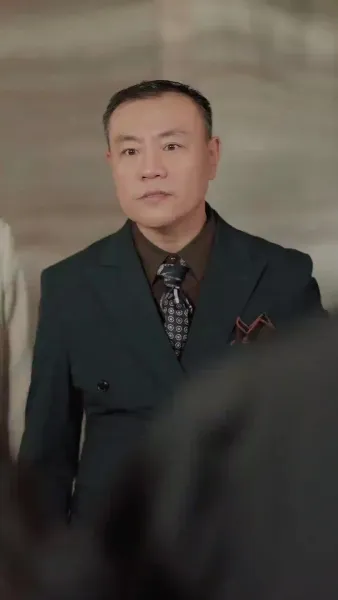 (พากย์เสียง) ความมืดใต้ดวงอาทิตย์