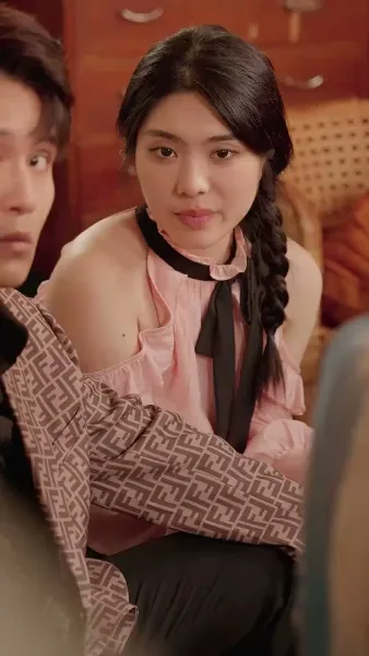 (พากย์เสียง) ความมืดใต้ดวงอาทิตย์