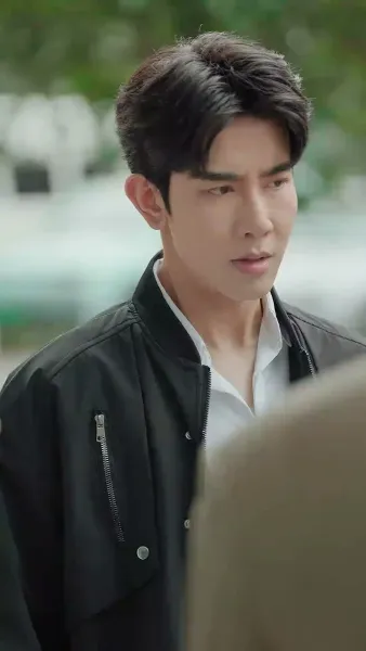 (พากย์เสียง) ความมืดใต้ดวงอาทิตย์