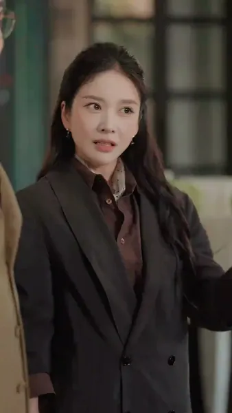 (พากย์เสียง) ความมืดใต้ดวงอาทิตย์