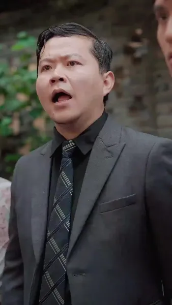 (พากย์เสียง) ความมืดใต้ดวงอาทิตย์