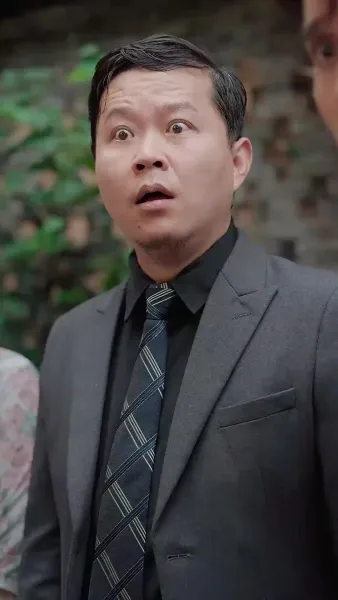 (พากย์เสียง) ความมืดใต้ดวงอาทิตย์