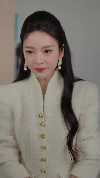 (พากย์เสียง) ความมืดใต้ดวงอาทิตย์