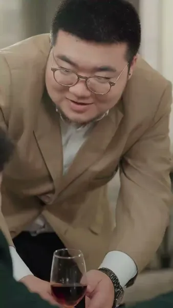 (พากย์เสียง) ความมืดใต้ดวงอาทิตย์