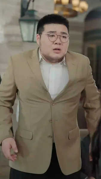 (พากย์เสียง) ความมืดใต้ดวงอาทิตย์