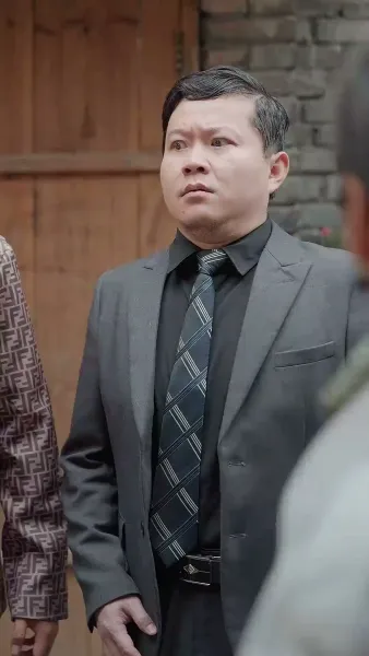 (พากย์เสียง) ความมืดใต้ดวงอาทิตย์