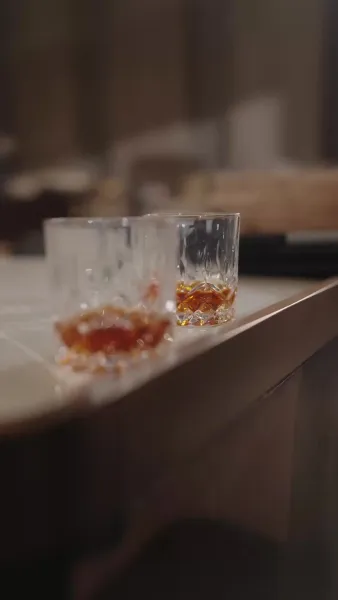 กุหลาบกับสนภูเขา(พากย์เสียง)