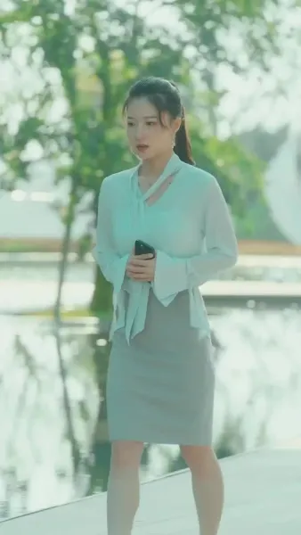 เด็กน้อยที่น่ารัก: แม่ของเธอสวยและสปอร์ต