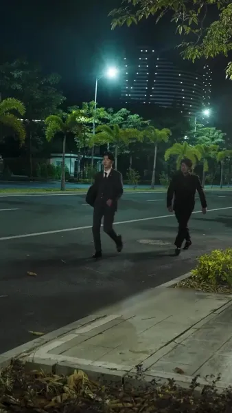 เด็กน้อยที่น่ารัก: แม่ของเธอสวยและสปอร์ต