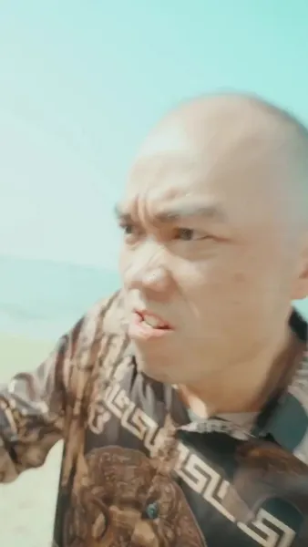 เด็กน้อยที่น่ารัก: แม่ของเธอสวยและสปอร์ต