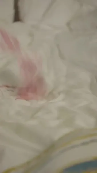 เด็กน้อยที่น่ารัก: แม่ของเธอสวยและสปอร์ต