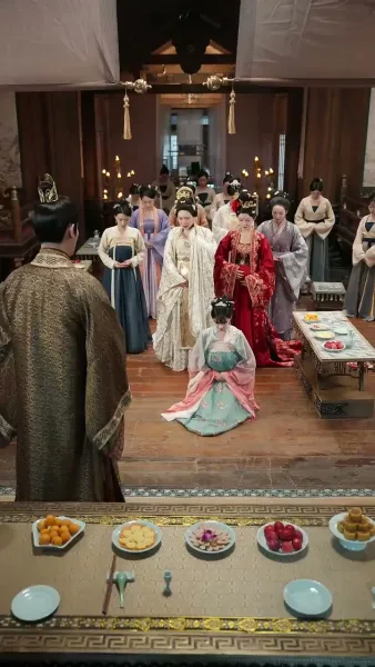 สนมปีศาจสยบ