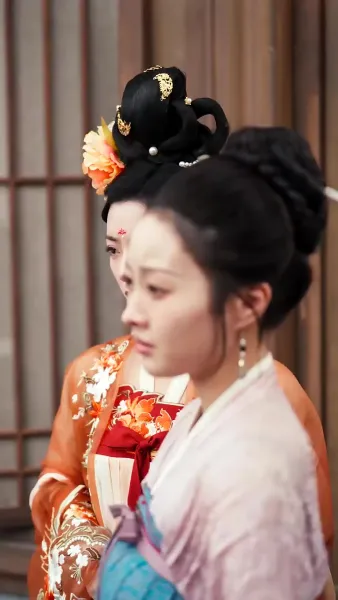 สนมปีศาจสยบ