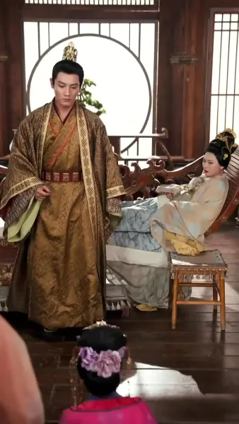 สนมปีศาจสยบ