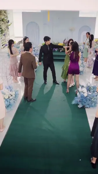 กุหลาบนำโชค