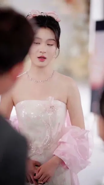 กุหลาบนำโชค