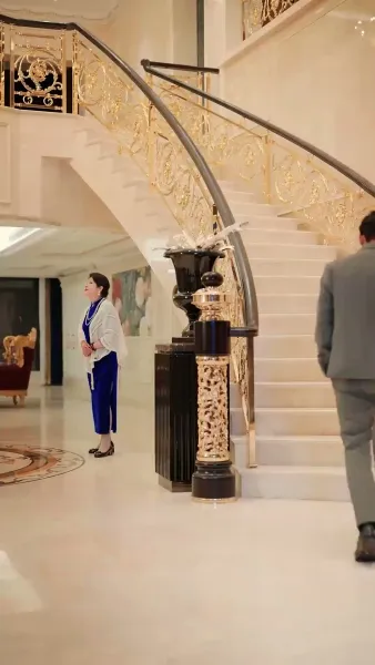 กุหลาบนำโชค