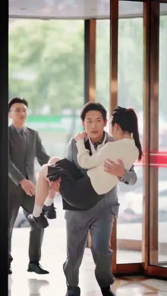 กุหลาบนำโชค