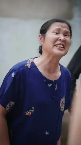 กุหลาบนำโชค