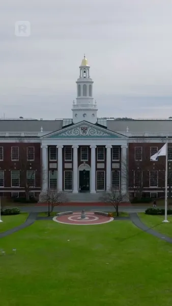 (พากย์) อุ้มบุญ อุ้มรัก พ่อเศรษฐีพันล้าน