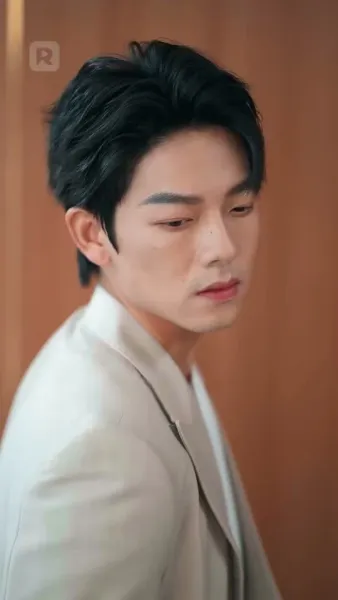 ยั่วยวนให้จูบแอบ