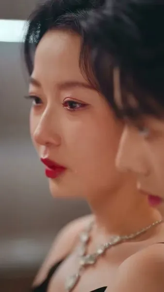 ยั่วยวนให้จูบแอบ