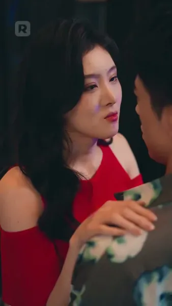 ยั่วยวนให้จูบแอบ