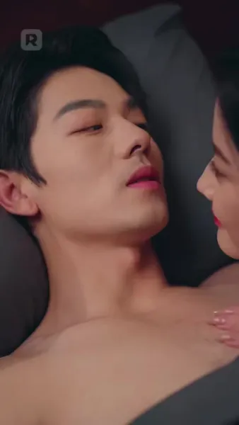 ยั่วยวนให้จูบแอบ