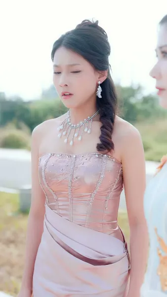 คุณหนูนำโชค ใครอย่าแตะ