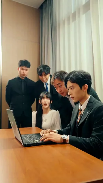 เสแสร้งแกล้งไม่รัก