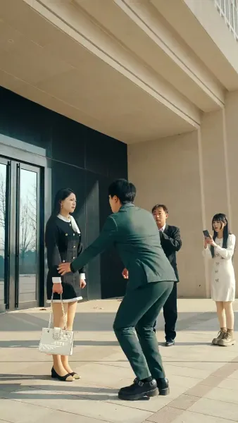 เสแสร้งแกล้งไม่รัก