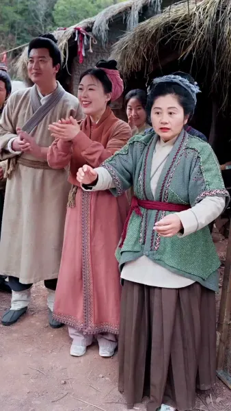 เด็กนำโชคจากฟ้า ครอบครัวเฮงทั้งบ้าน