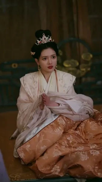 ย้อนกลับไปเป็นฮ่องเต้หญิง