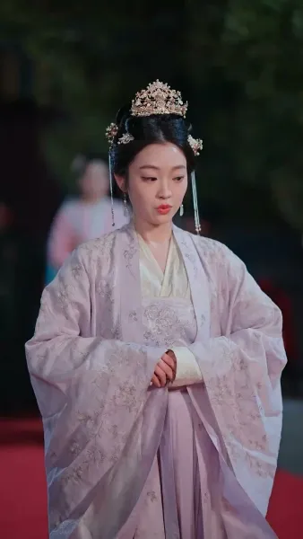 ย้อนกลับไปเป็นฮ่องเต้หญิง