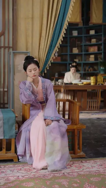 ย้อนกลับไปเป็นฮ่องเต้หญิง