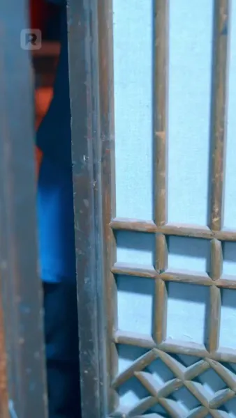 ความรักเบ่งบานท่ามกลางอำนาจ