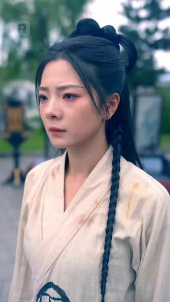 ความรักเบ่งบานท่ามกลางอำนาจ