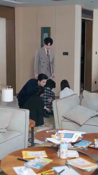 ความรักเริ่มต้นจากลูกแฝด（ฉบับพากย์ ）